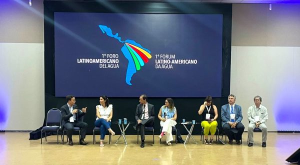 Foto mesa Agua y Medio Ambiente